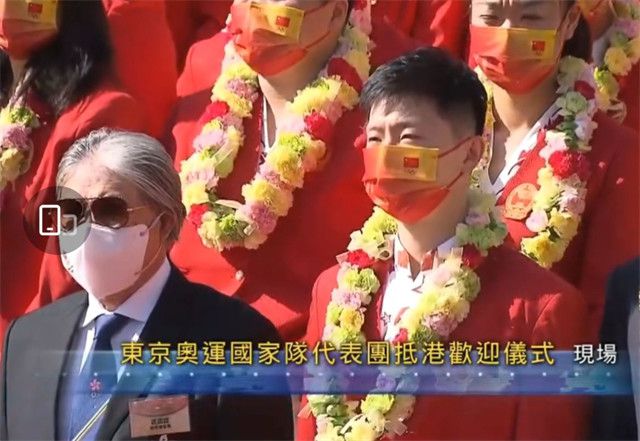 “我觉得他唯一的让我觉得严肃的时刻,就是打戏的时候,会看到他对待自己的工作部分认真的那一块,也会让我很有干劲”,张子枫谈到。
