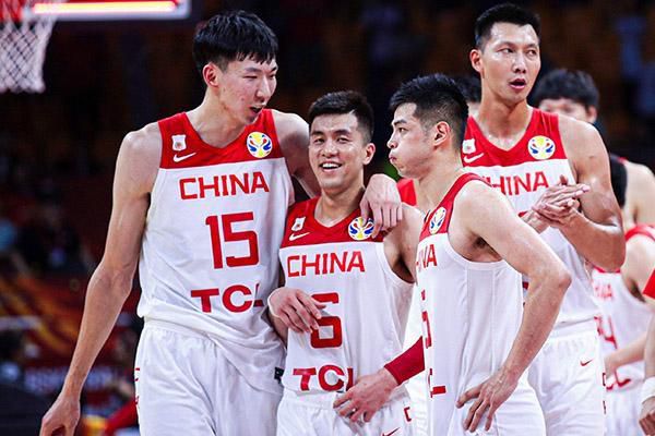 国产鲜肉扎堆米兰男装周 刘恺威懒理绯闻忙看秀 2016-06-20 意大利米兰6月19日,2017春夏米兰男装周开幕。